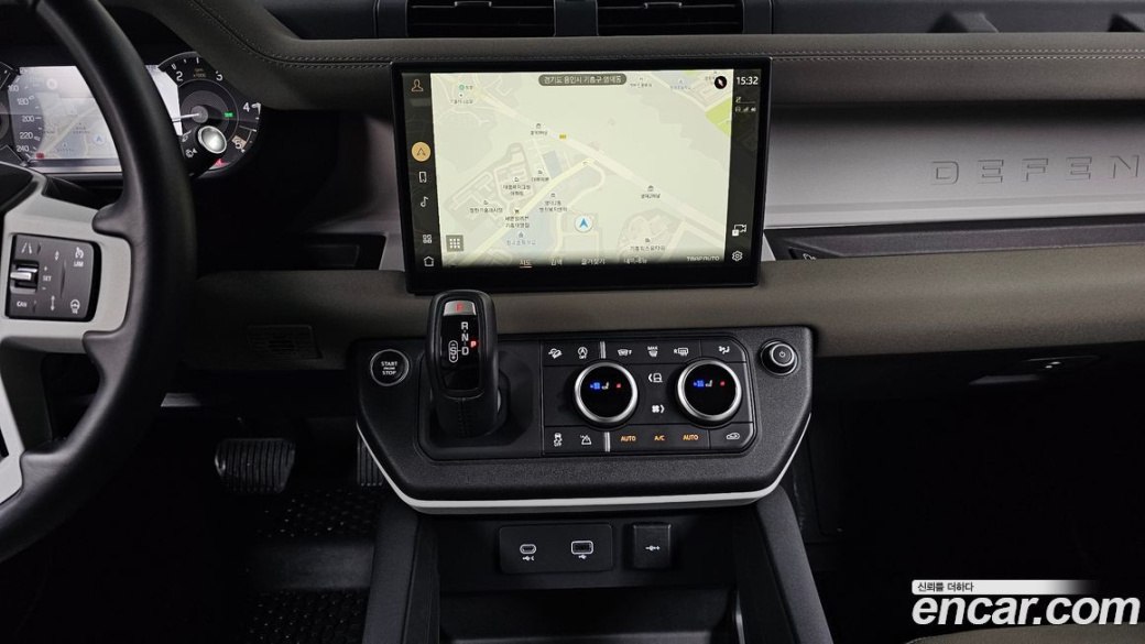 Land Rover Defender 90 D250 SE, 2023