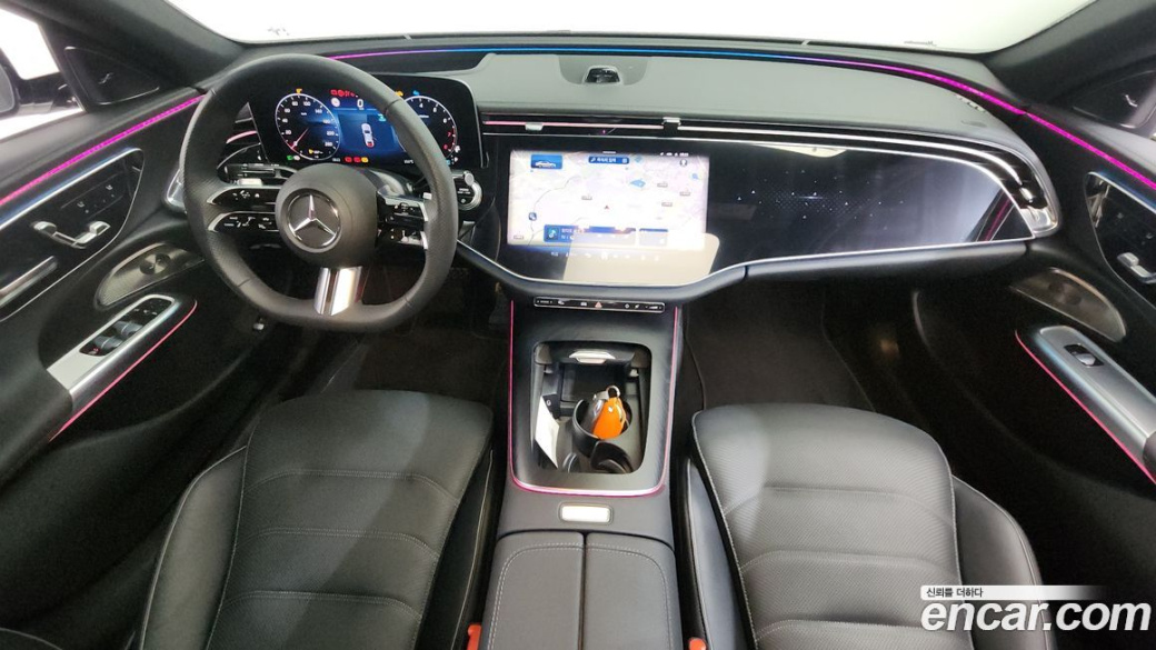 Mercedes-Benz E-Class E300 4MATIC AMG Line, 2024