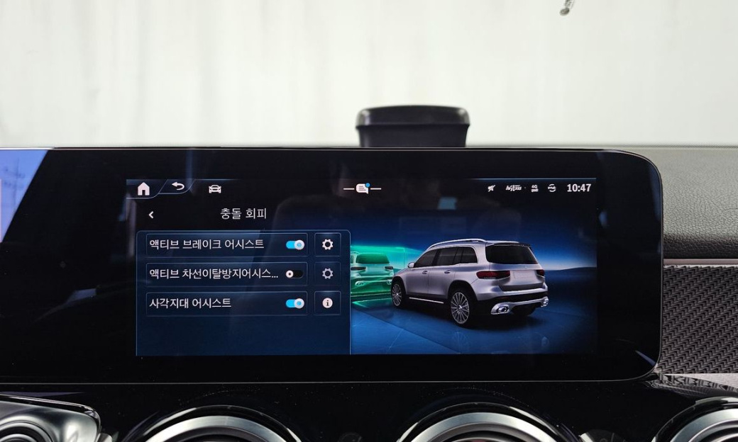 Mercedes-Benz GLB-Class AMG GLB35 4MATIC, 2025