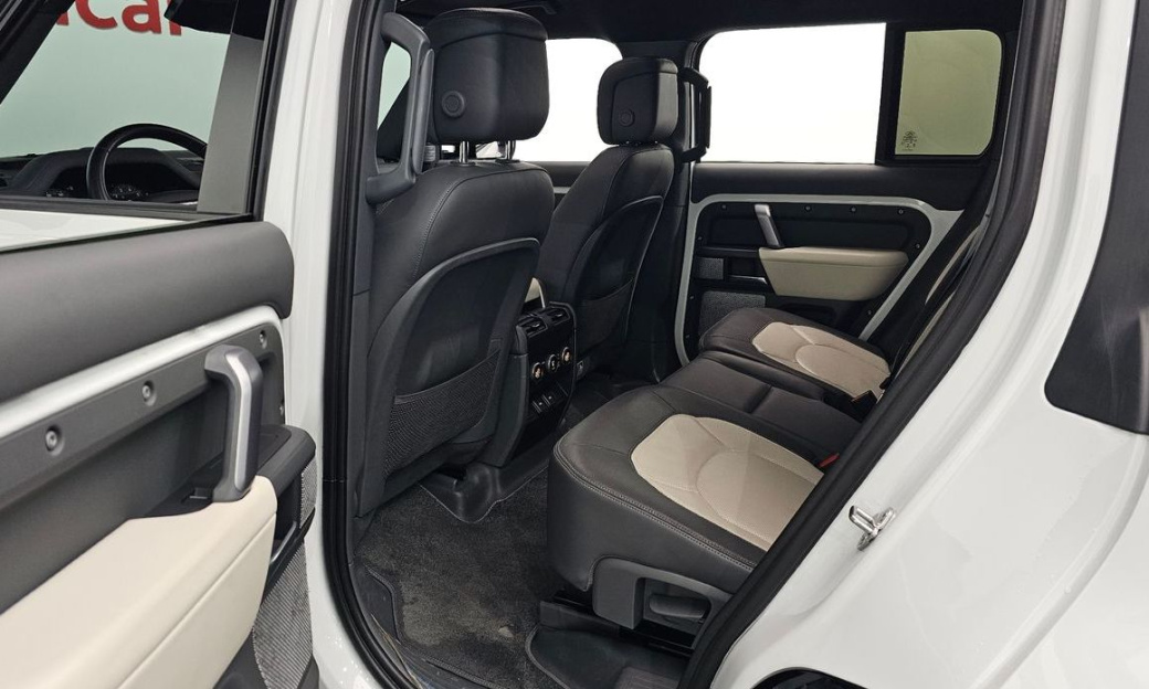 Land Rover Defender 130 P400 X-Dynamic HSE, 2023