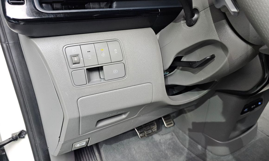 Hyundai Staria 2WD Camping Car, 2024