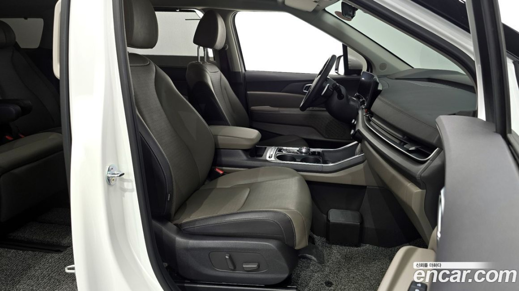 Kia Carnival 7-Seater Noblesse, 2024