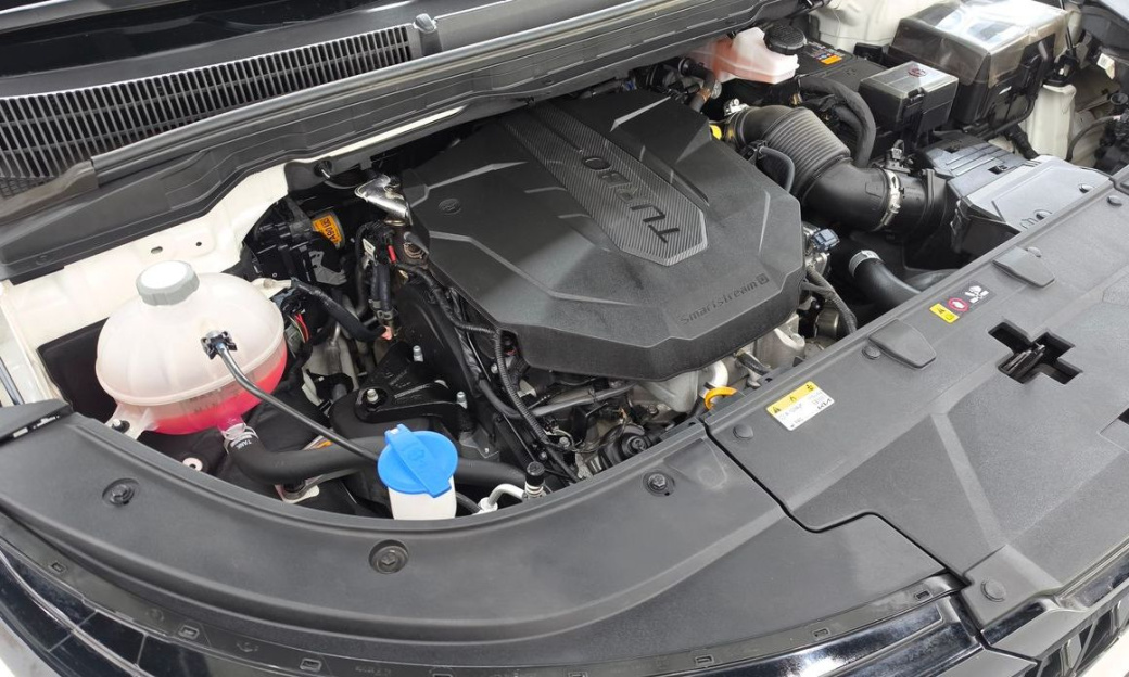 Kia Carnival 7-Seater Signature, 2024