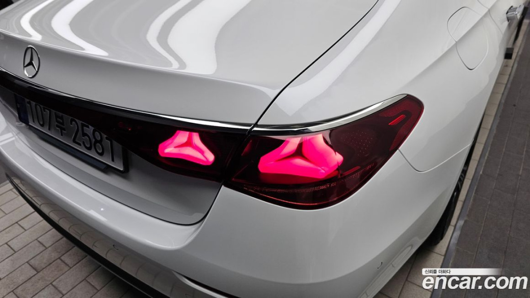Mercedes-Benz E-Class E200 Avantgarde, 2024