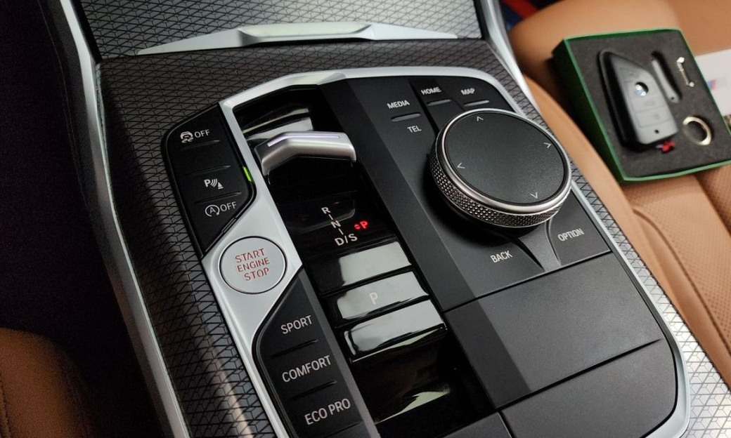 BMW 3-Series 320i M Sport, 2024