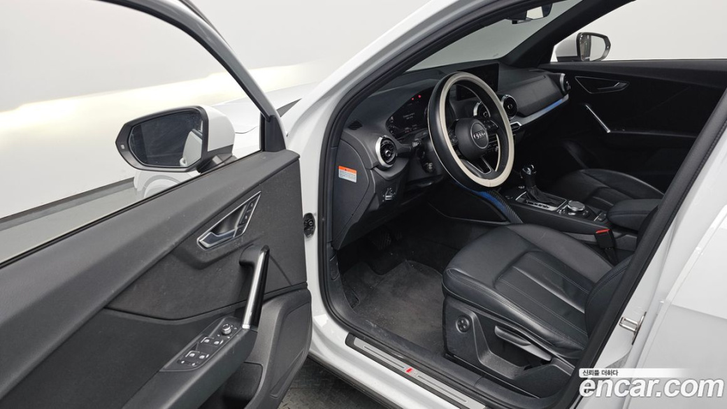 Audi Q2 35 TDI Premium, 2023