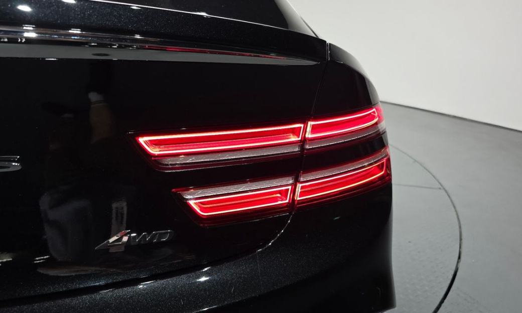 Genesis G80 Gasoline 2.5 Turbo AWD, 2025