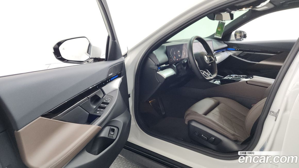 BMW 5-Series 520i M Sport, 2024