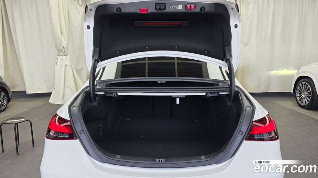 Mercedes-Benz E-Class E250 AMG Line, 2023