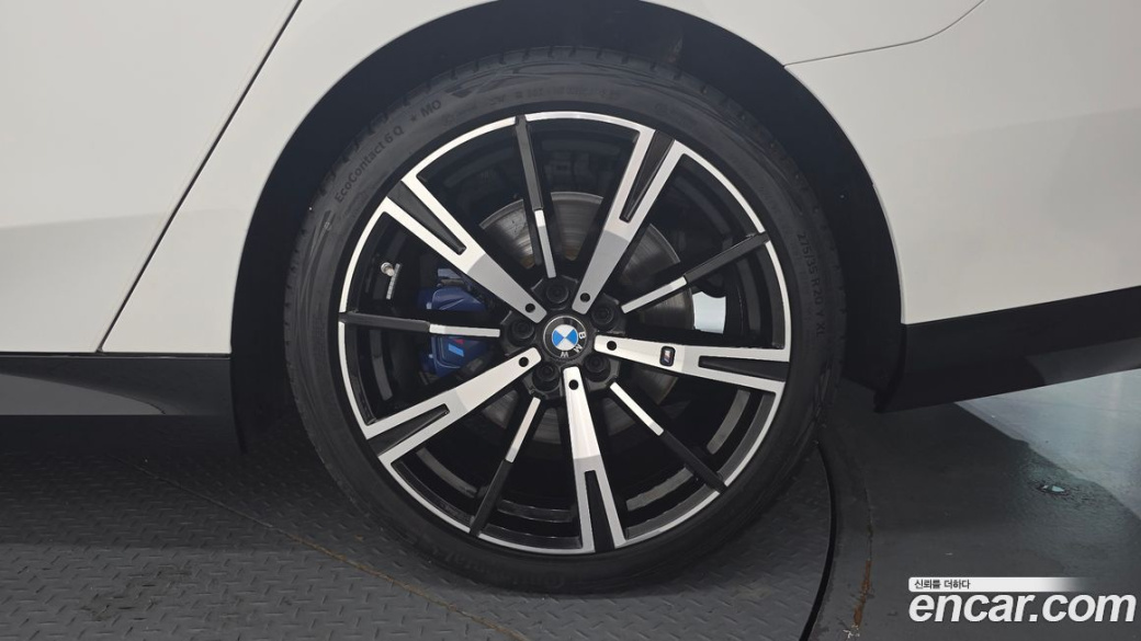 BMW 5-Series 530i xDrive M Sport, 2024