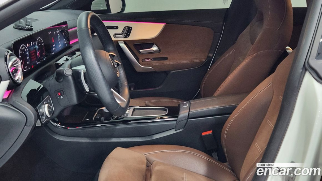 Mercedes-Benz CLA-Class CLA250 4MATIC, 2025