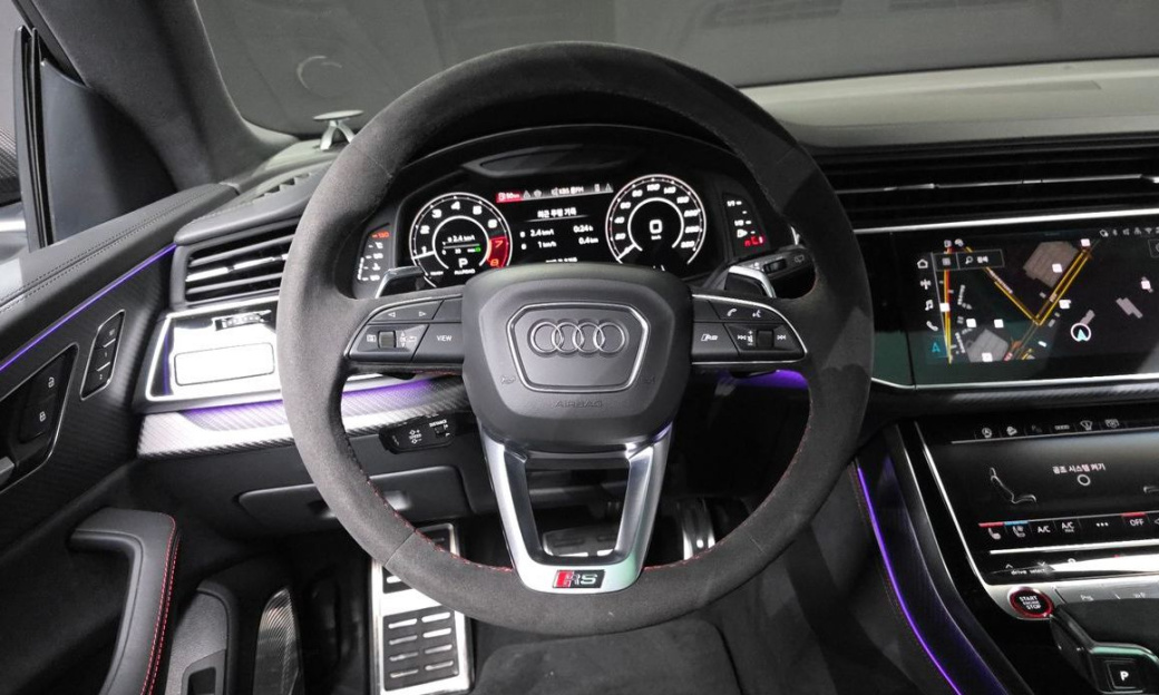 Audi RSQ8 4.0 TFSI Quattro Performance, 2025