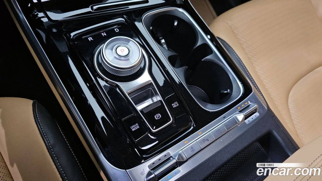 Kia Carnival 9-Seater Signature, 2023