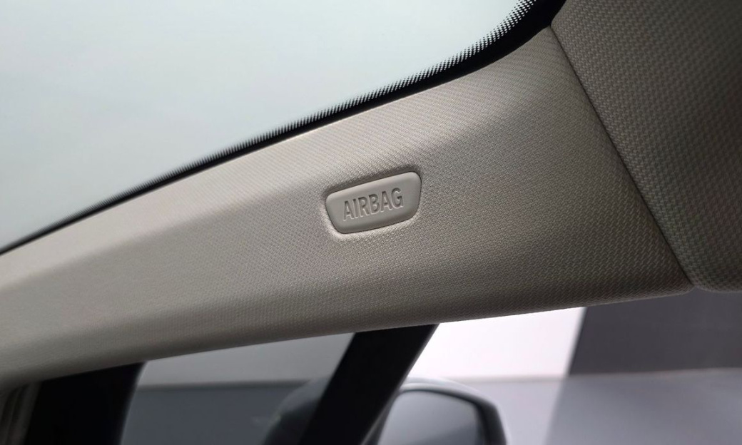BMW 2-Series 218d Luxury, 2022