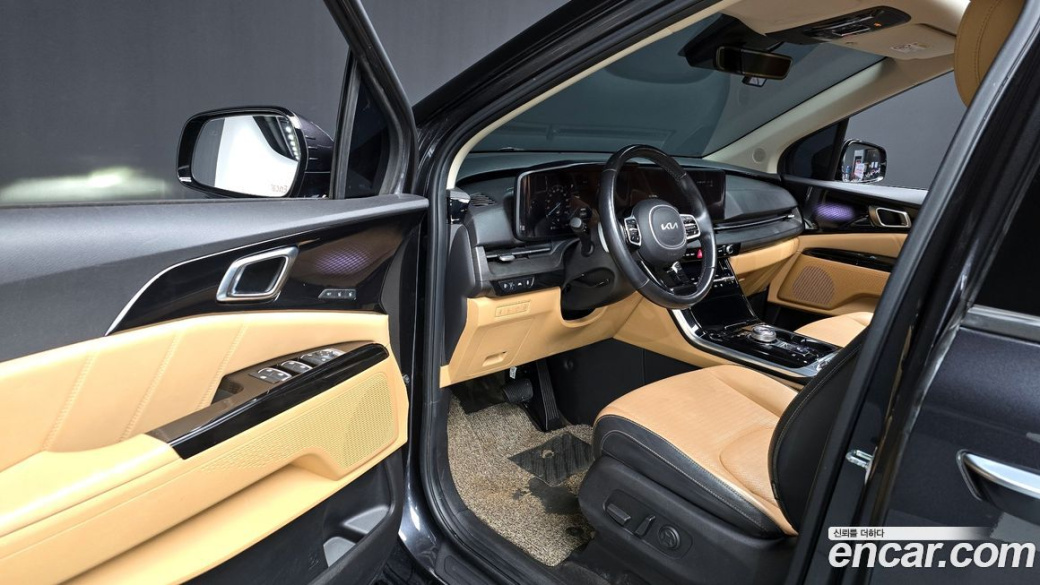 Kia Carnival 7-Seater Signature, 2023