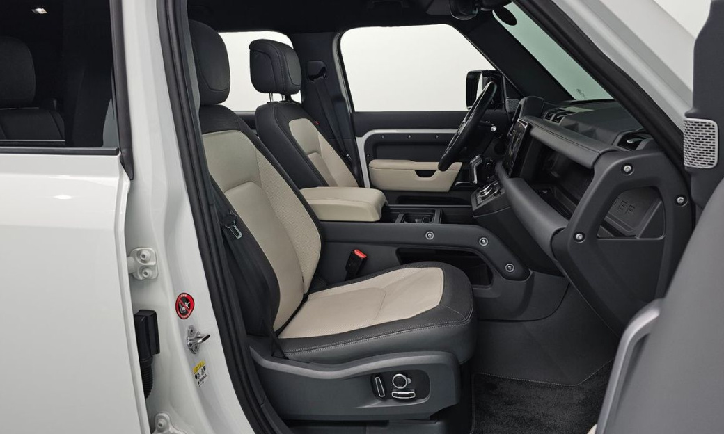 Land Rover Defender 130 P400 X-Dynamic HSE, 2023