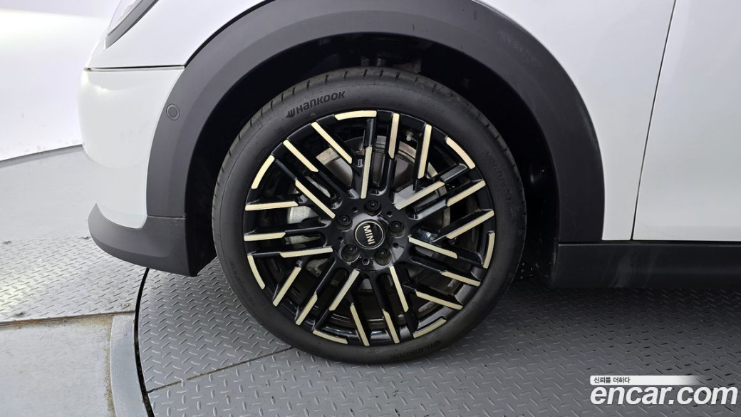 Mini Cooper 5 Door Favoured, 2025