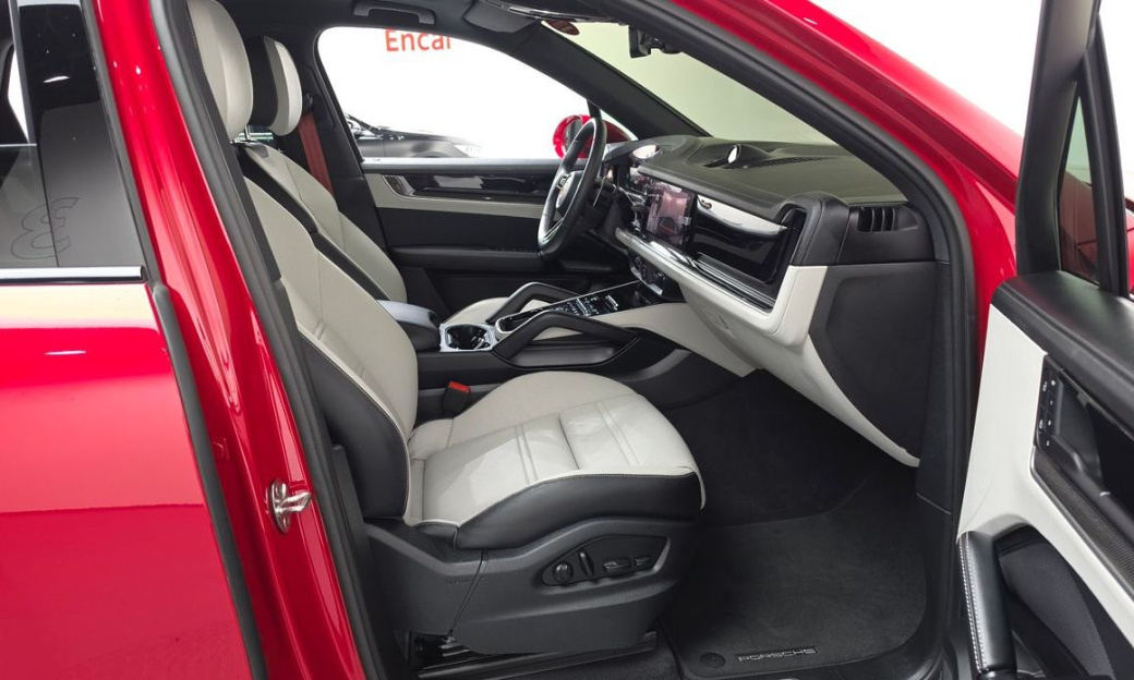 Porsche Cayenne 3.0, 2024