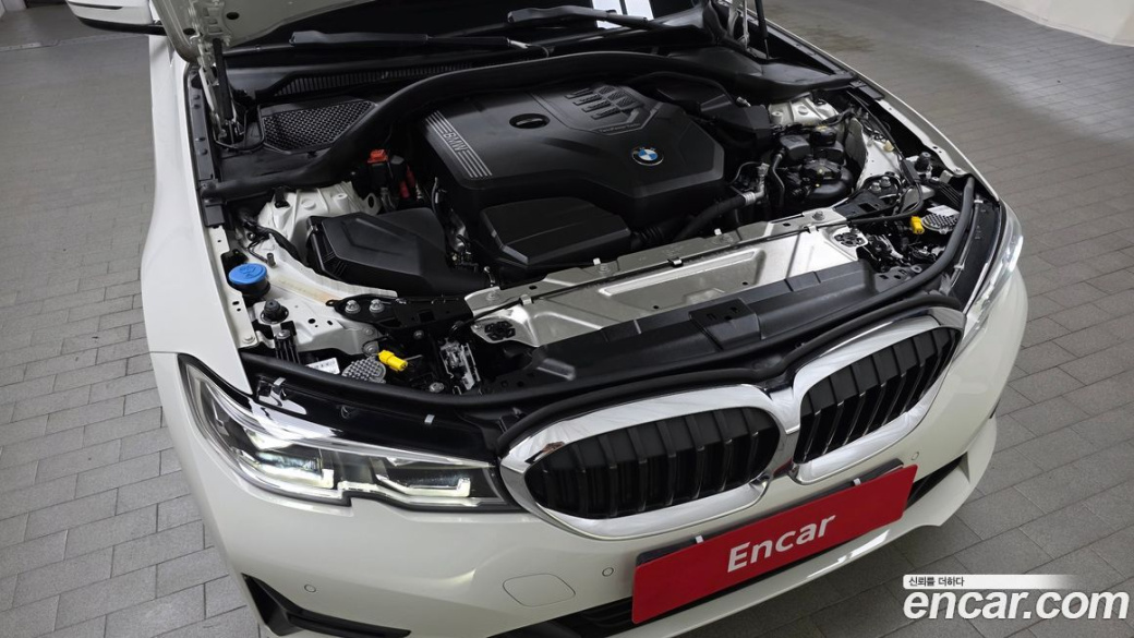 BMW 3-Series 320i, 2022