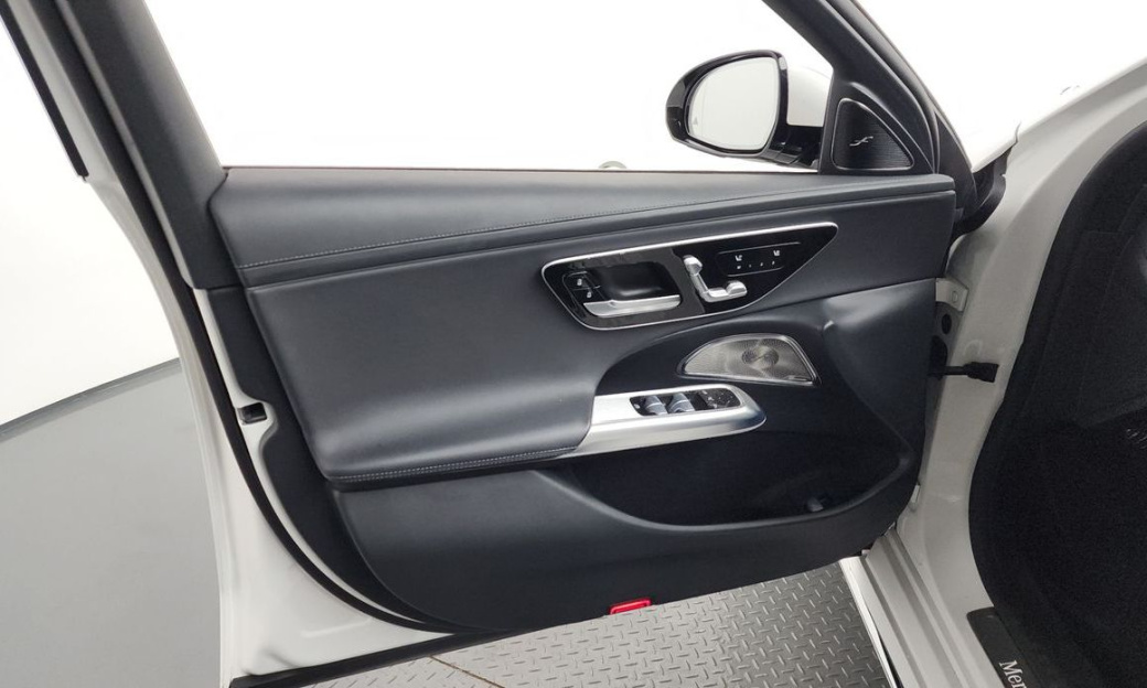 Mercedes-Benz E-Class E300 4MATIC Exclusive, 2024