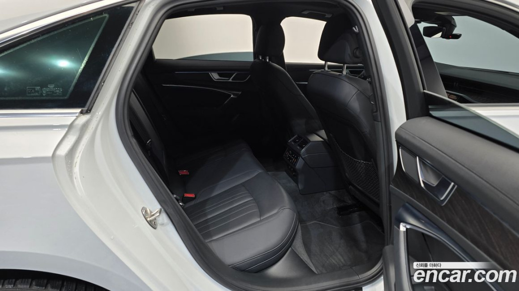 Audi A6 45 TFSI Quattro Premium, 2022