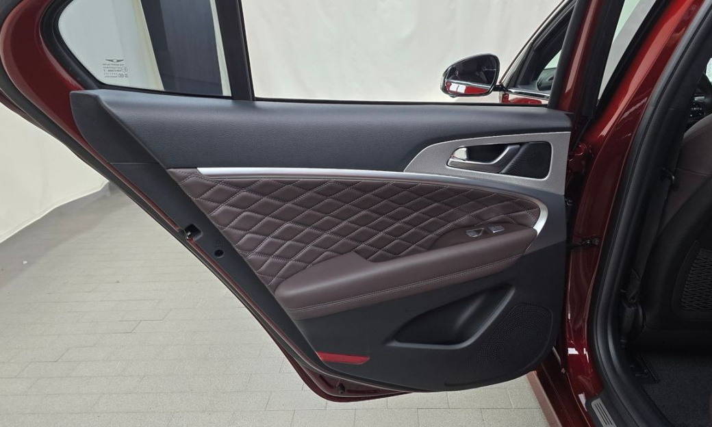 Genesis G70 Gasoline 2.5T 4WD, 2025