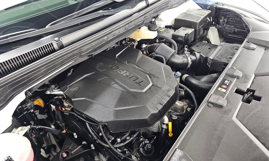 Kia Carnival 7-Seater Signature, 2023