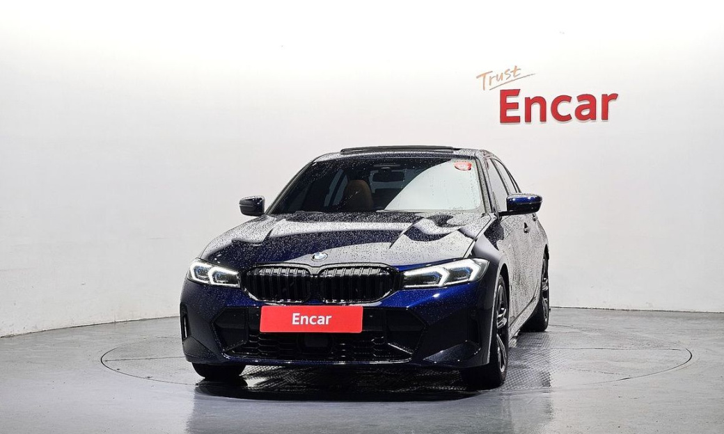 BMW 3-Series 320i M Sport, 2025