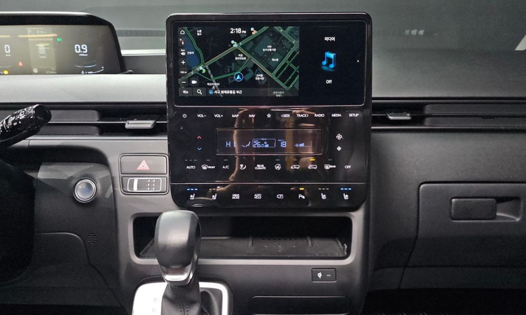 Hyundai Staria Tourer 9-Seater, 2024