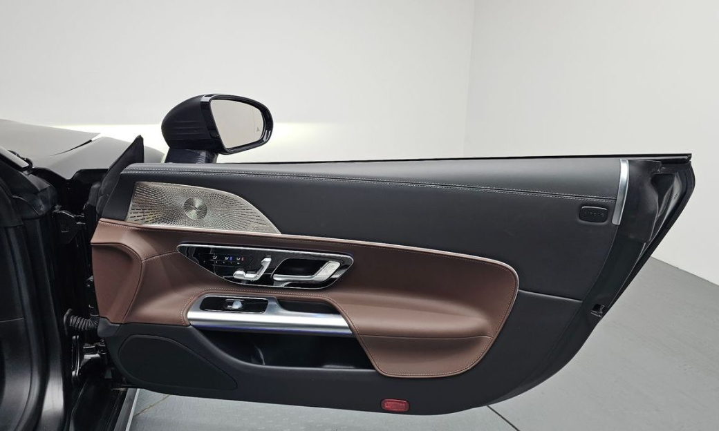 Mercedes-Benz SL-Class AMG SL63 4MATIC+, 2024