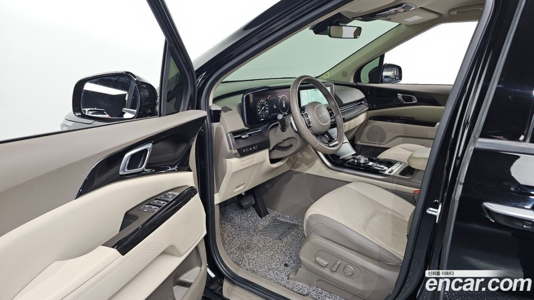 Kia Carnival 9-Seater Noblesse, 2022