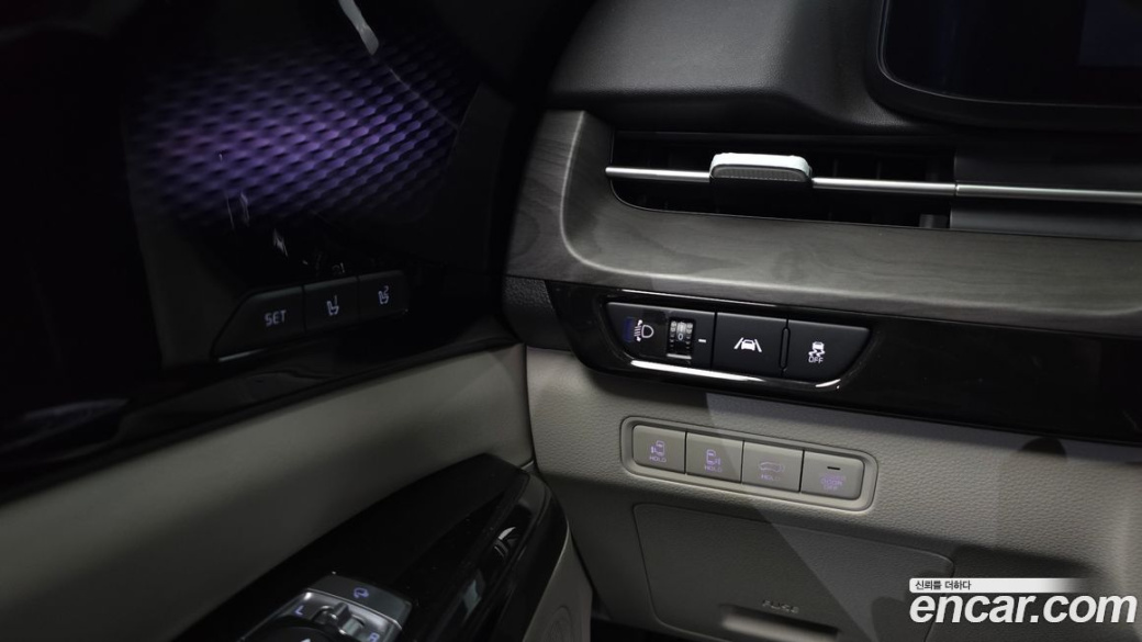 Kia Carnival 7-Seater Signature, 2023