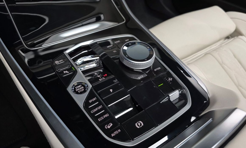 BMW X5 xDrive 40i M Sport, 2025
