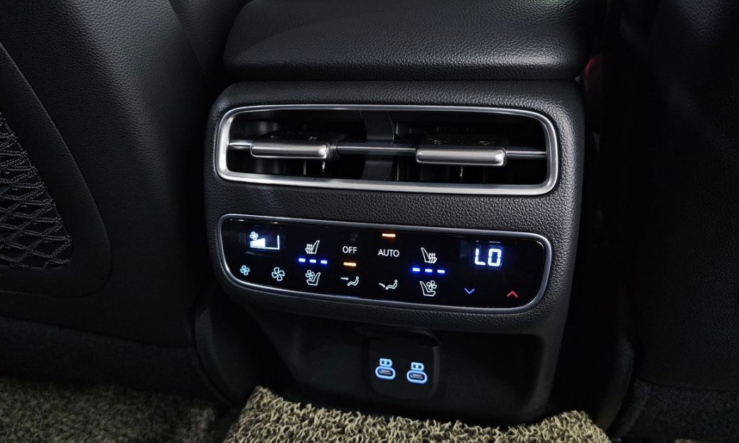 Genesis GV70 2.5T Gasoline 2WD, 2025