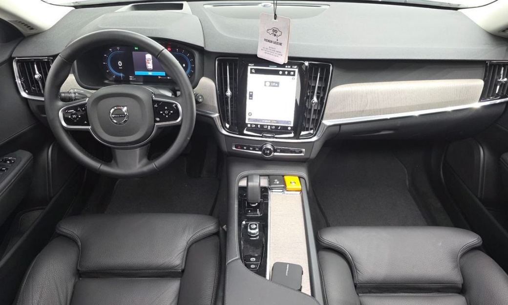 Volvo V90 B5 Plus AWD, 2025