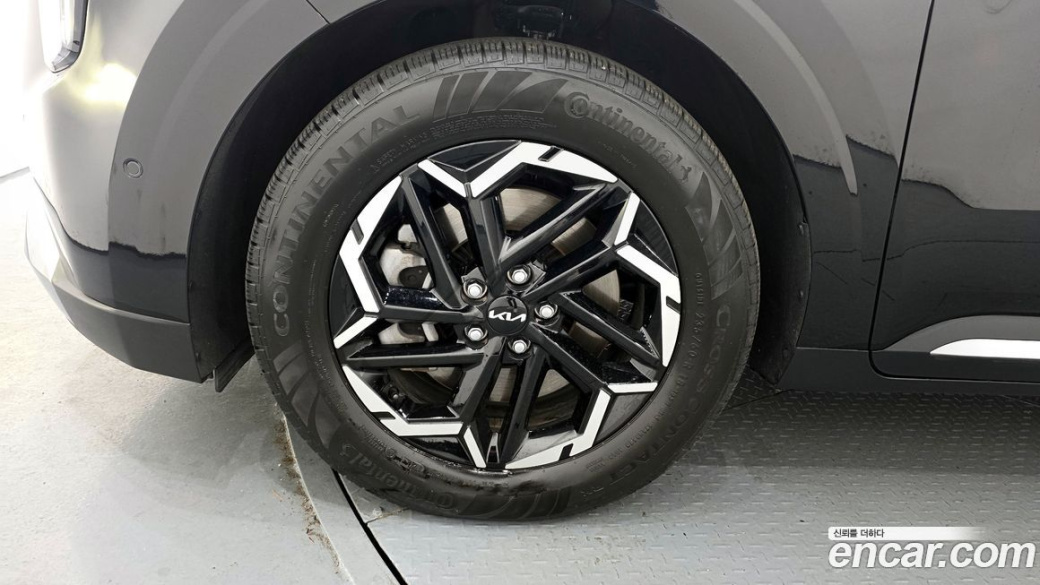 Kia Carnival 9-Seater Signature, 2025