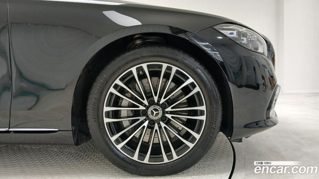 Mercedes-Benz S-Class S350 d 4MATIC, 2025