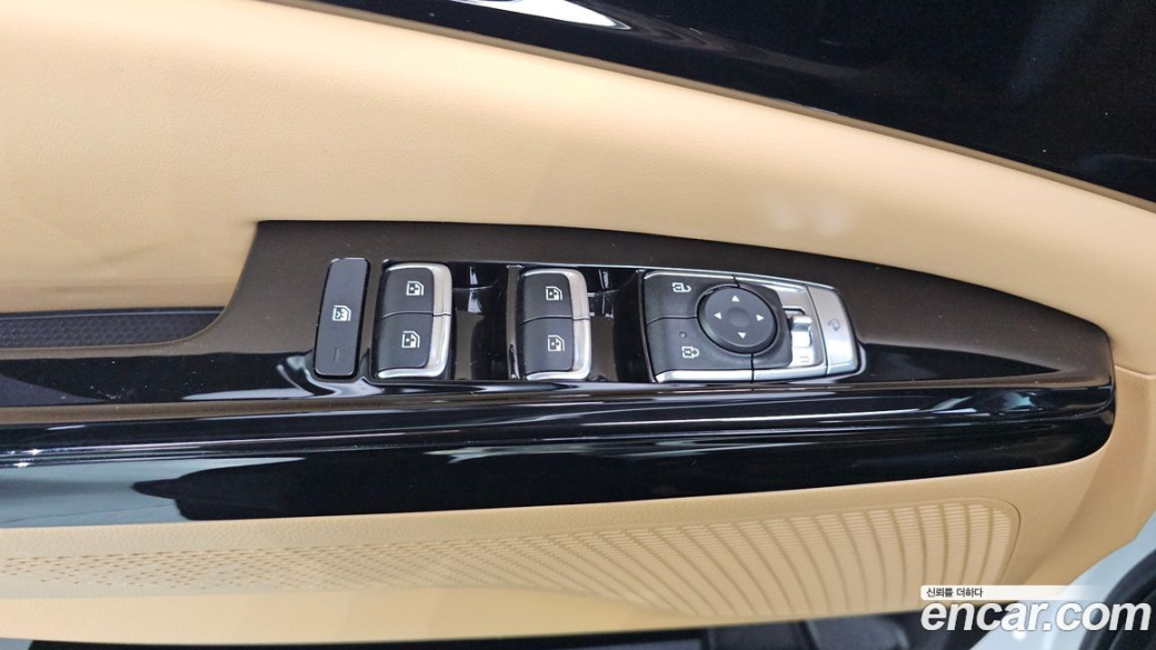 Kia Carnival 9-Seater Noblesse, 2023