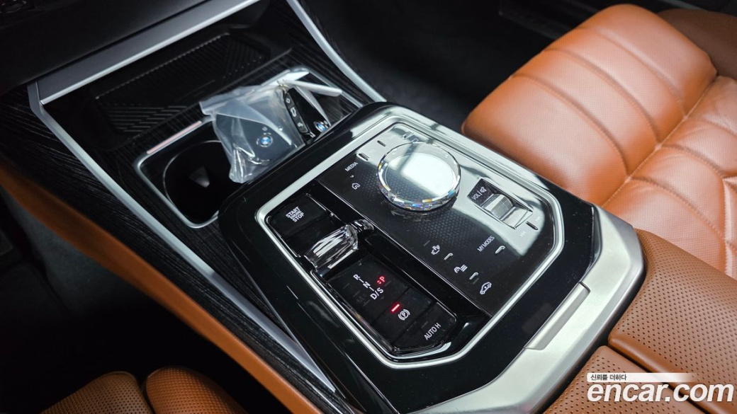 BMW 7-Series 740i xDrive M Sport, 2025