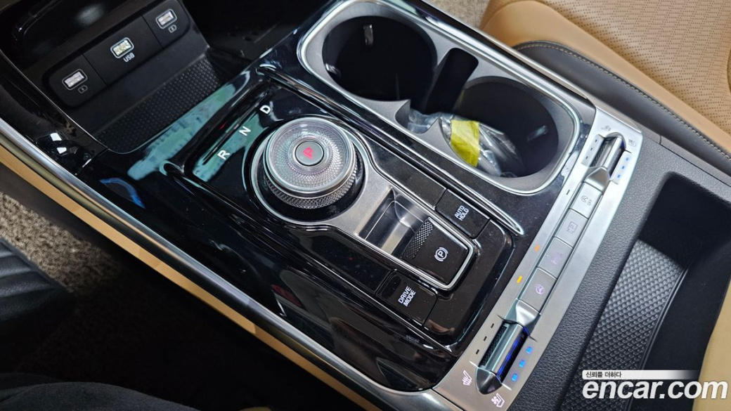 Kia Carnival 7-Seater Signature, 2023