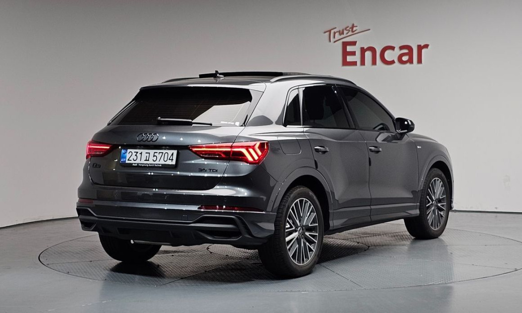 Audi Q3 35 TDI Premium, 2025