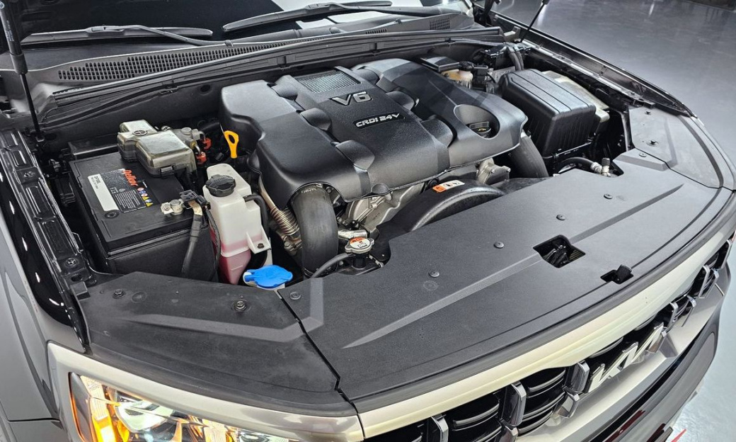 Kia Mohave Diesel 3.0 4WD 7-Seater, 2022