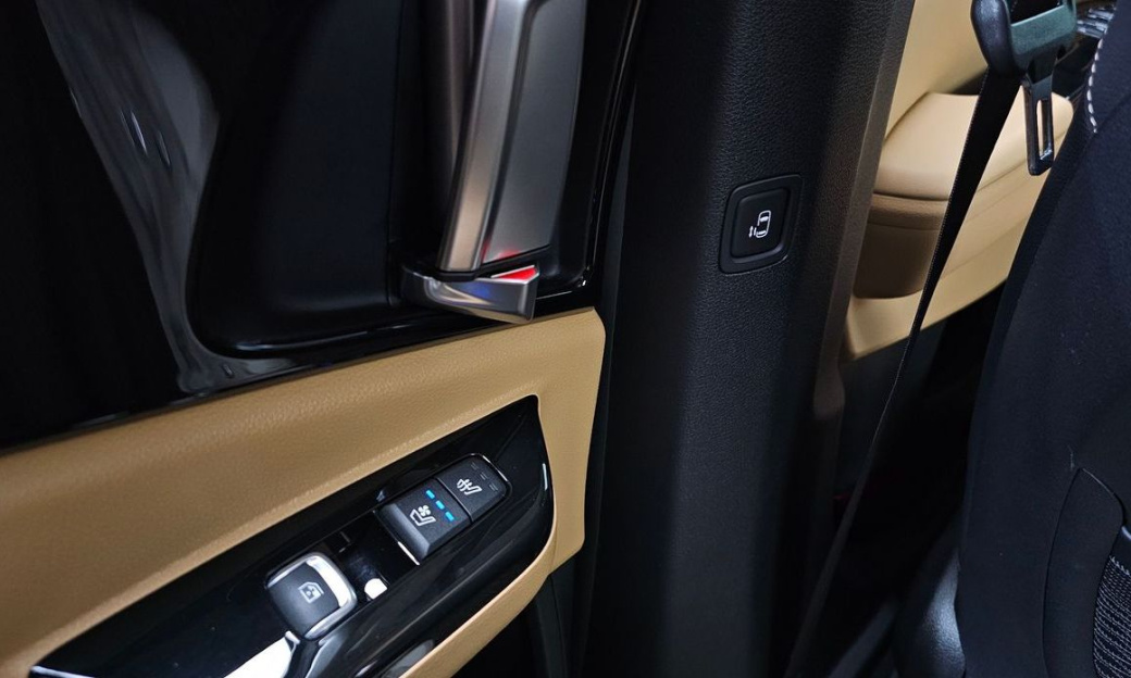 Kia Carnival 9-Seater Noblesse, 2023