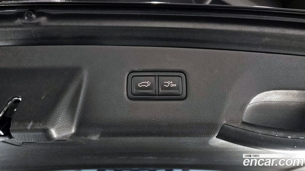 Kia Carnival 9-Seater Signature, 2023