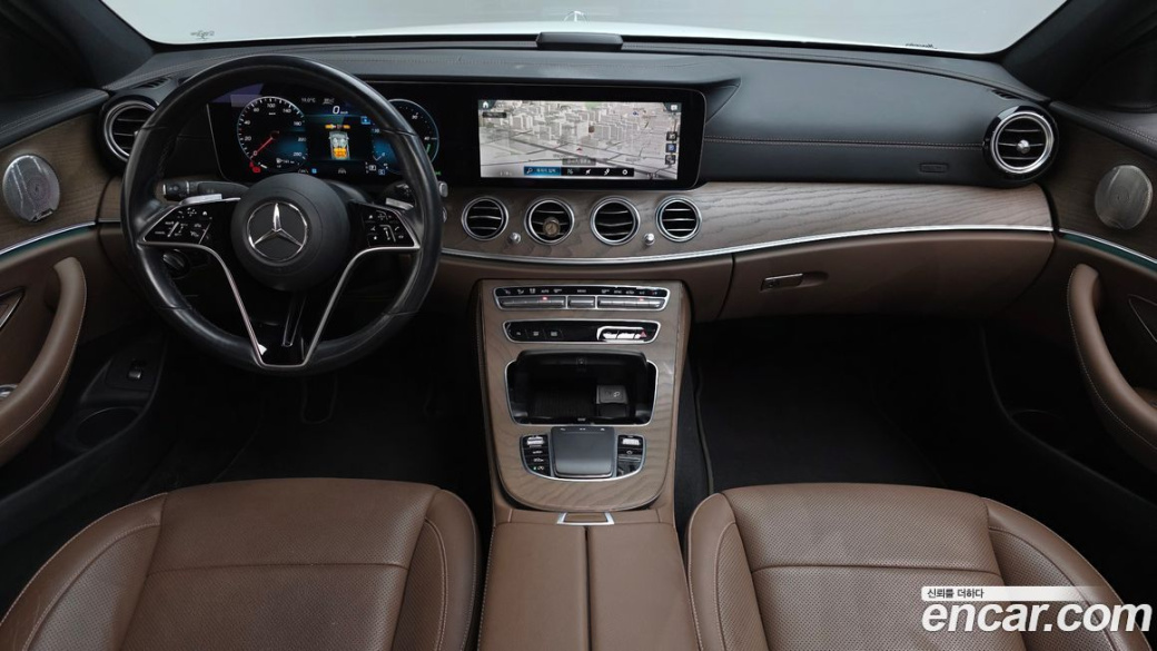 Mercedes-Benz E-Class E220d 4MATIC Exclusive, 2022