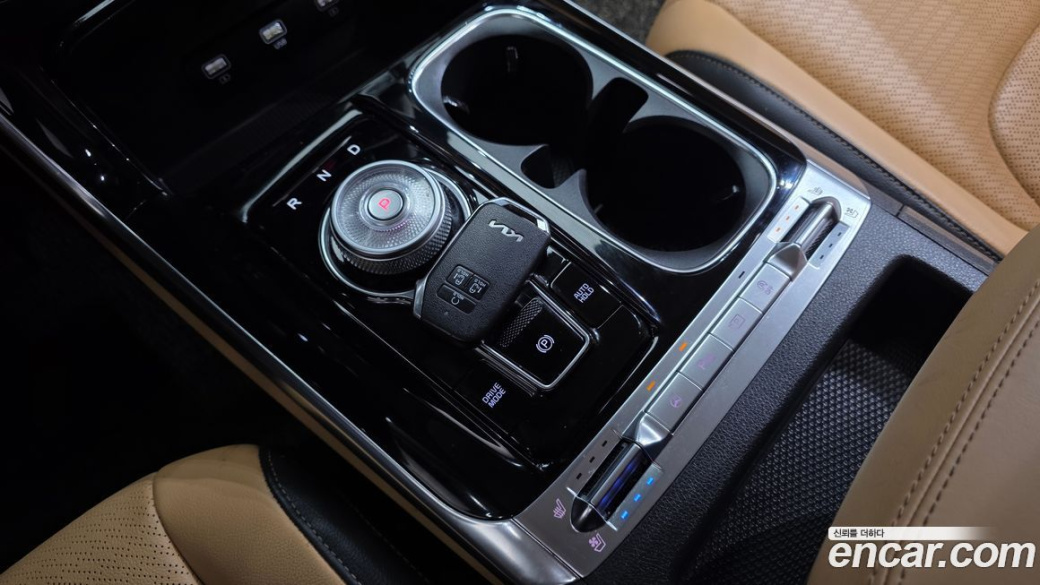Kia Carnival 9-Seater Signature, 2023