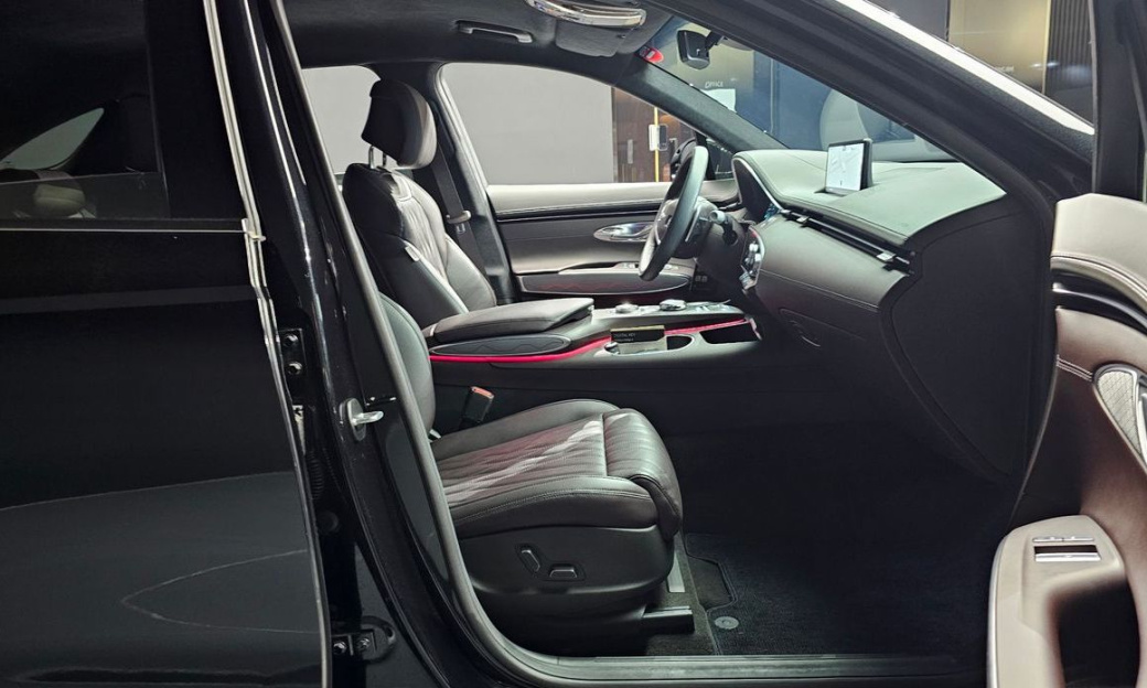 Genesis GV70 2.5T Gasoline 2WD, 2023