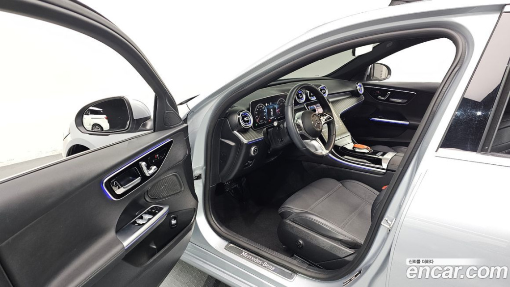 Mercedes-Benz C-Class C300 4MATIC Avantgarde, 2023