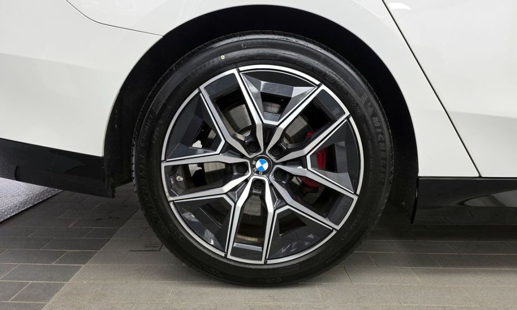 BMW 5-Series 520i Special Edition, 2024