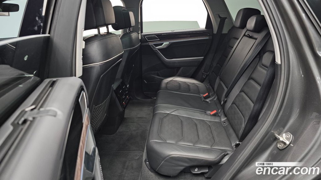 Volkswagen Touareg 3.0 TDI Prestige, 2024